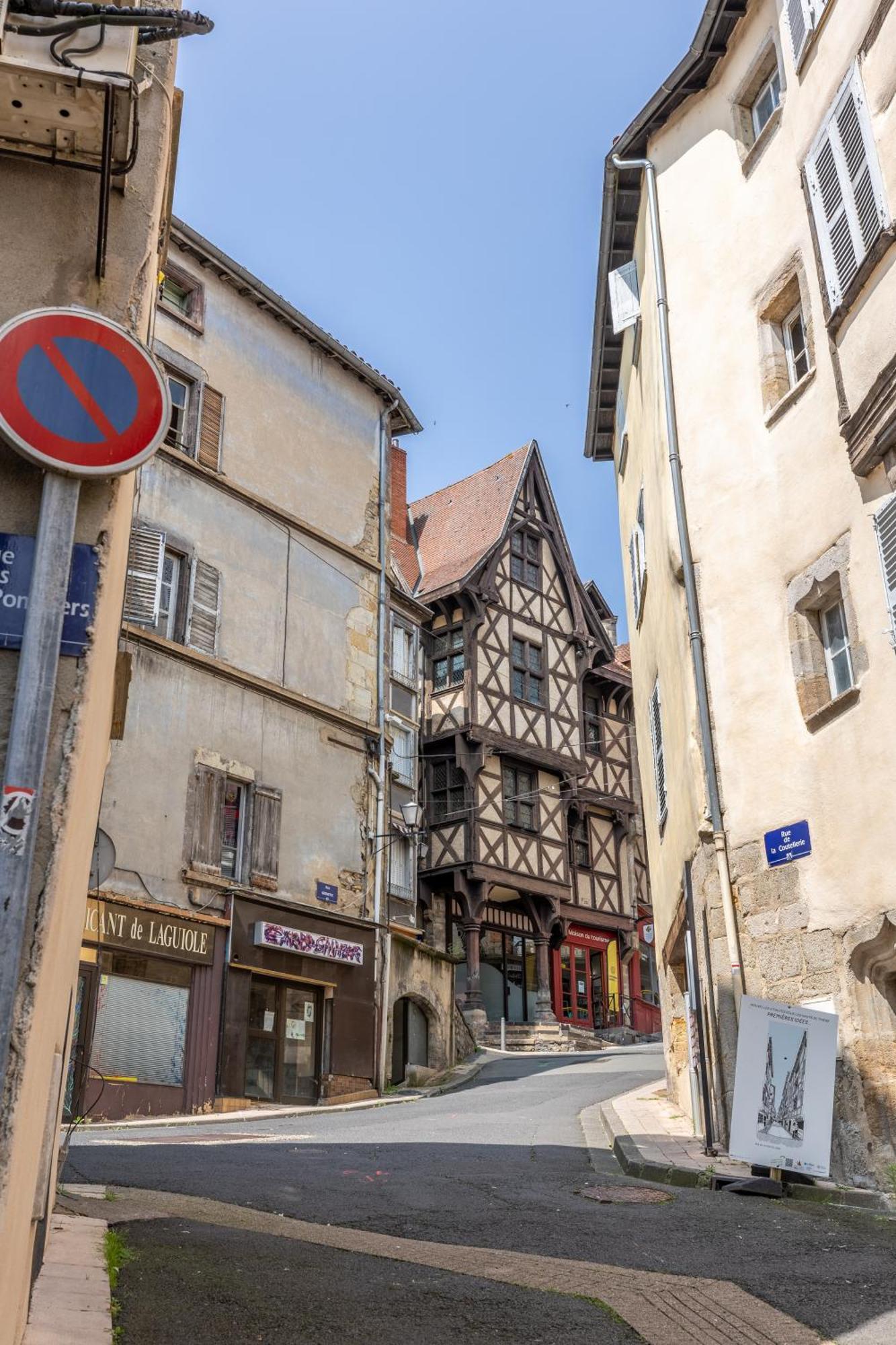 Le Grand Pirou # Lumineux # Halte Auvergne Thiers Zewnętrze zdjęcie